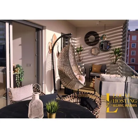 Flat Garden By Localhosting Apartment